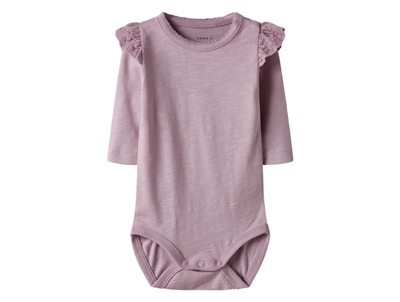 Name It body i rosa nuance dawn pink med flæsedetaljer