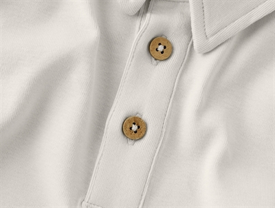 Detalje af Lil\' Atelier skjortebluse i turtledove med knapper