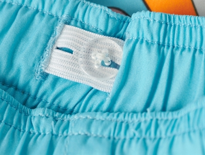 Name It børne badeshorts med Stitch print og justerbar elastik