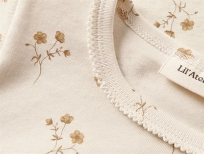 Lil\' Atelier bluse coconut milk med rund hals