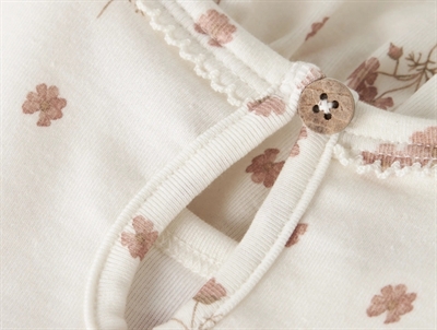 Lil\' Atelier kjole coconut milk med rund hals og knaplukning