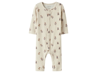 Name It heldragt i beige nuance med bamseprint
