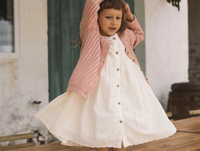 Lil' Atelier kjole i råhvid nuance med broderi