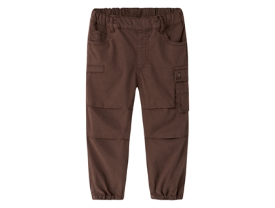 Name It bukser i brun nuance med cargo lommer set forfra