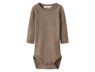 Lil' Atelier merinould body i lysebrun nuance