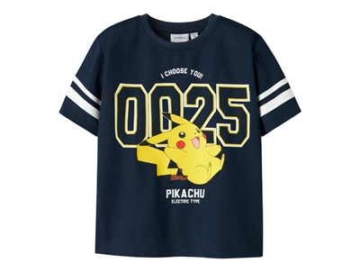 Name It t-shirt navy blazer med Pikachu motiv