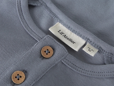 Lil\' Atelier bluse tradewinds med grandad lukning