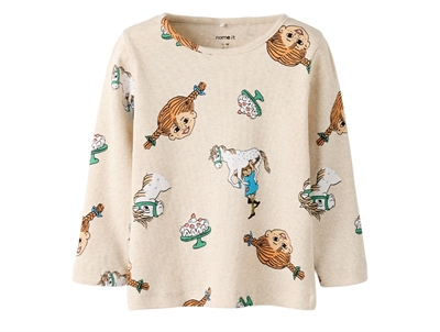 bluse i peyote melange fra Name It med Pippi Langstrømpe print