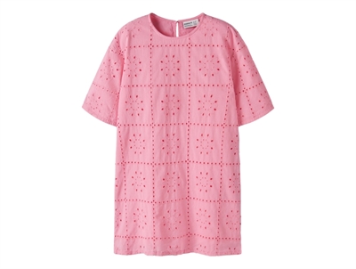 Name It kjole i pink drink med hulmønster forfra