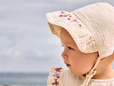 Name It baby solhat i raahvid med bindebaand