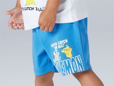 Name It shorts i blå nuance med Pokémon print på benet