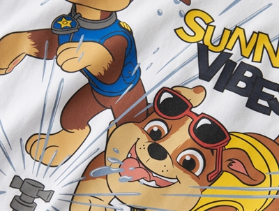 Name It t shirt i hvid med Paw Patrol figurer detalje