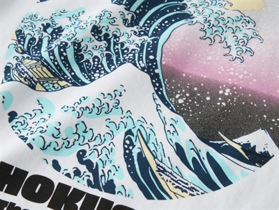 Name It t-shirt i bright white med Hokusai print detalje