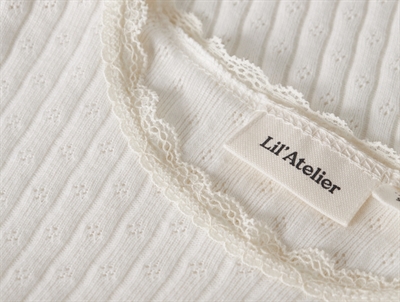 Lil\' Atelier t shirt i rahvid nuance med korte aermer og struktur
