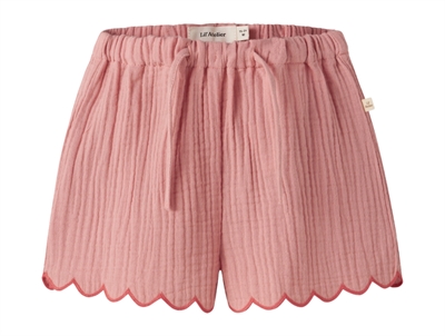 Lil' Atelier shorts i rosa nuance med scallop kant set forfra