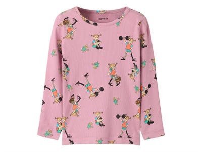 Name It ribbluse i lyserød med Pippi Langstrømpe allover print