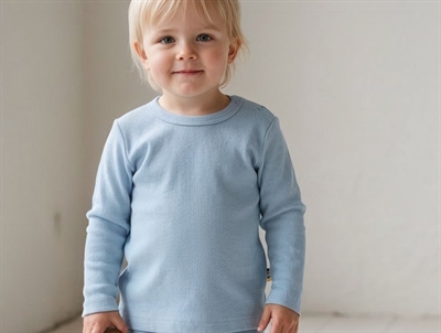 Joha uldbluse i blå med lange ærmer