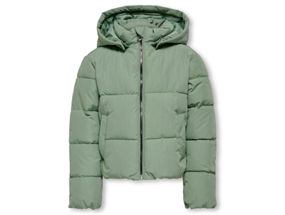 Grøn puffer jakke fra ONLY med hætte