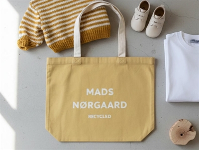 Mads Nørgaard Athene mulepose safari