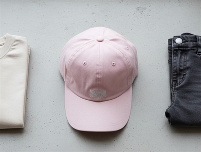 Mads Nørgaard blushing bride kasket Chloe (voksen)