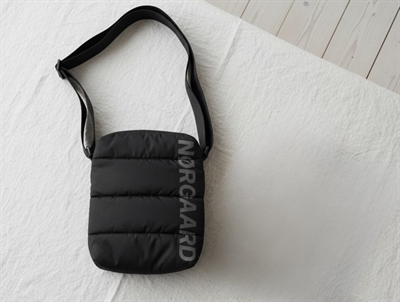 Mads Nørgaard black crossbody taske Fendor (voksen)