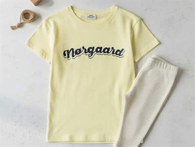 Mads Nørgaard tender yellow t-shirt Tuvina