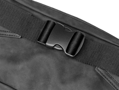 Mads Nørgaard bæltetaske i grå detalje på spænde