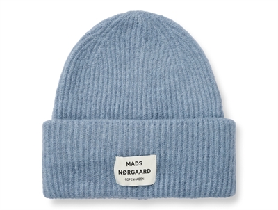 Mads Nørgaard Anju hue i lyseblå med rib og logomærke