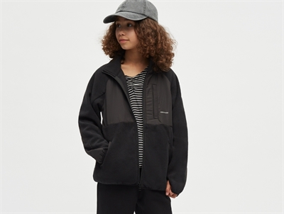 Mads Nørgaard Soft Fleece Taki jakke sort på model