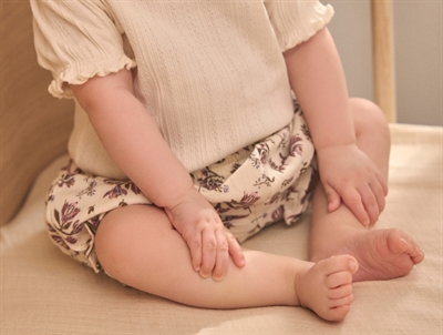 En Fant bloomers i eggnog på baby