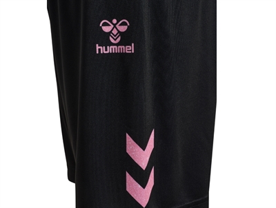 Hummel sportssæt i rosa med hummel logo og detaljer