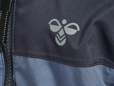 Hummel flyverdragt med logo detalje i blå nuance