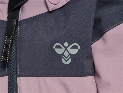 Hummel flyverdragt med logo detalje i rosa nuance