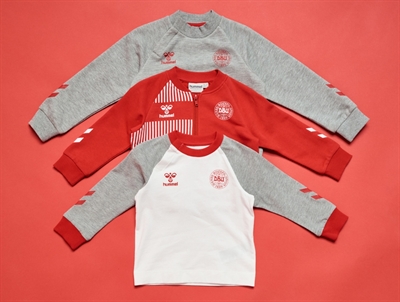 hummel DBU sweatcardigan roed sammen med andre styles