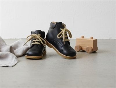 Angulus begyndersko sort med snørebånd