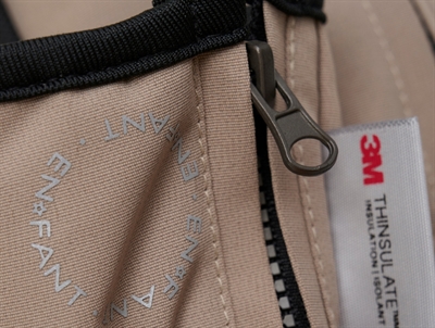 En Fant luffer fungi med lynlås og 3M Thinsulate mærkat