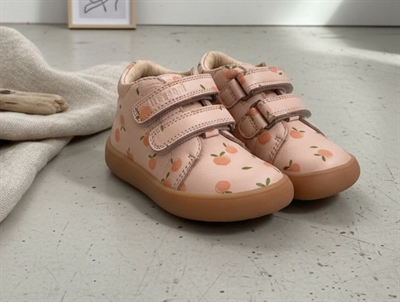 Bisgaard Dex barfodssko i peach med print og velcro