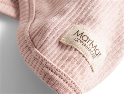 Nærbillede af MarMar elefanthue i faded rose rib