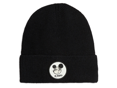 Sort beanie med Ritzratz badge fra Mini Rodini