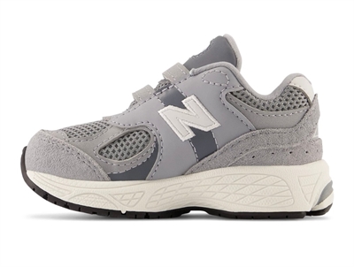 New Balance 2002 Kids sneaker steel med velcrolukning