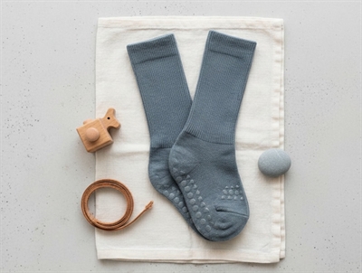 GoBabyGo skridsikre bambusstrømper støvet blå