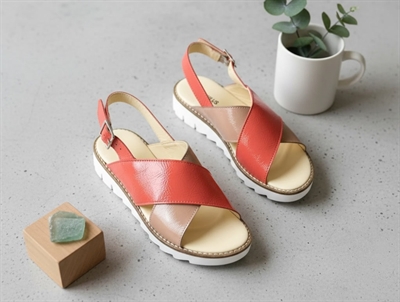 Angulus mørk peach/coral sandal med lak og spænde