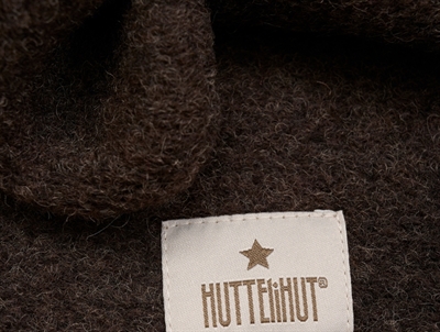 Nærbillede af Huttelihut elefanthue mørkebrun melange med ribkant