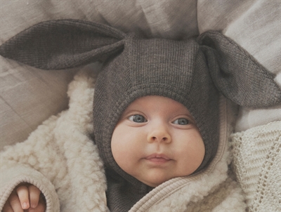 Huttelihut balaclava brown melange med lange ører brugt af baby