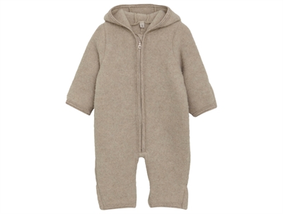 Huttelihut køredragt i camel melange med blød uldfleece og søde ører set forfra