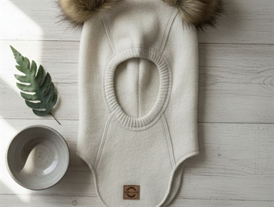 Mikk-line melange offwhite elefanthue merinould med pom pom'er