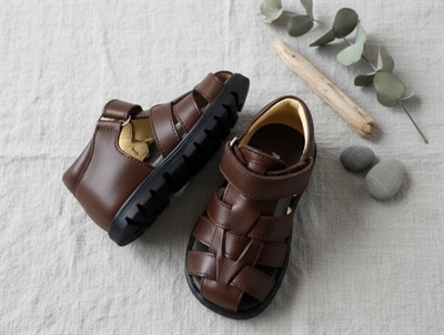Angulus sandal mørk brown