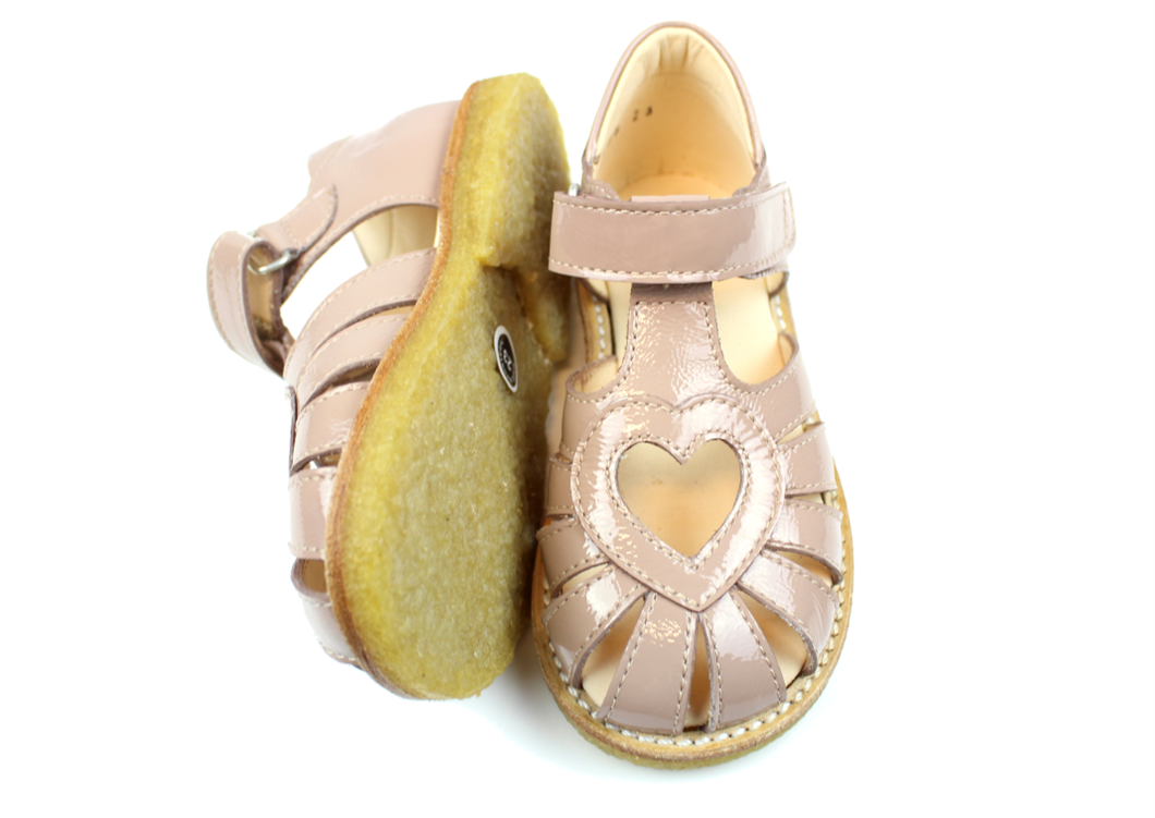 Seletøj nummer Forbyde Smal Angulus sandal rosa lak med hjerte | 5186-201 | 799,90