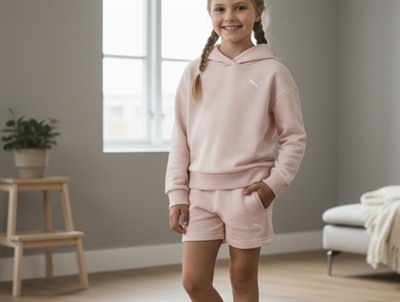 Puma rose dust sweatset med hoodie og shorts