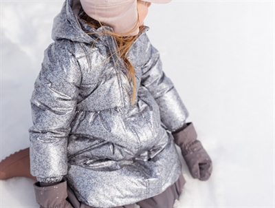 Wheat pufferfrakke i silver flower meadow båret af barn i sneen